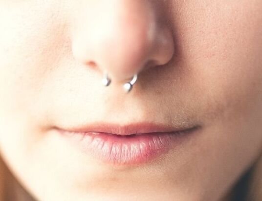 How to take out Nose Stud with Flat Black