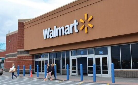 How much Money does Walmart make in a day?