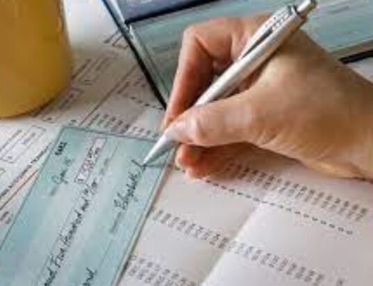 Does an Employer Have to Replace a Lost Check