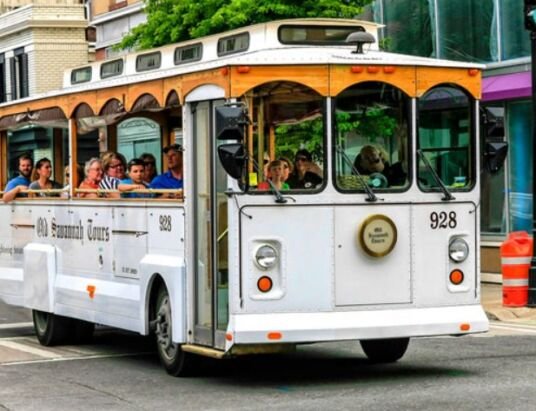 How to Start a Bus Tour Business