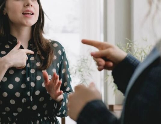 Is Talking with Your Hands a Sign of Intelligence