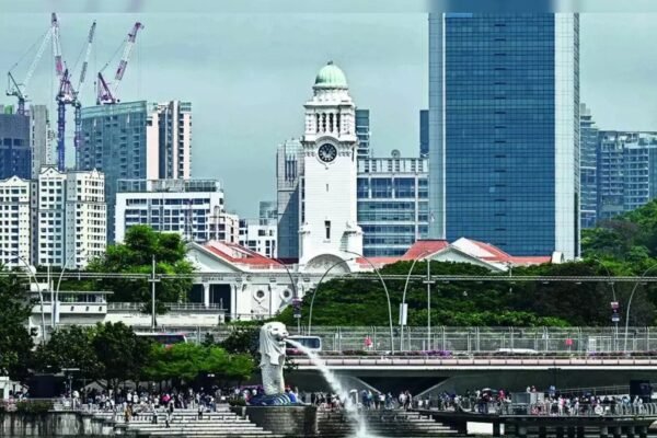Singapore banks caught in $740 million money laundering case