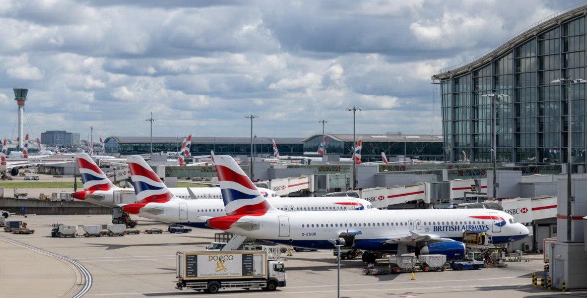 UK Air Traffic Control System Failure Causes Chaos For Travellers