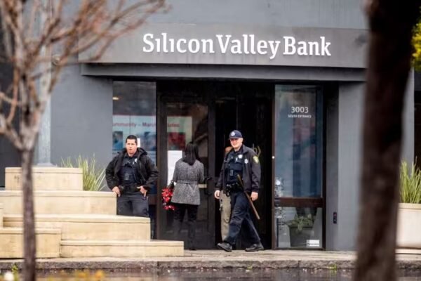 banks of disloyalty amid banking crisis