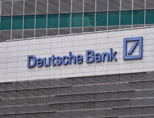 Deutsche Bank expects lower trading revenue in Q3 amid market slowdown