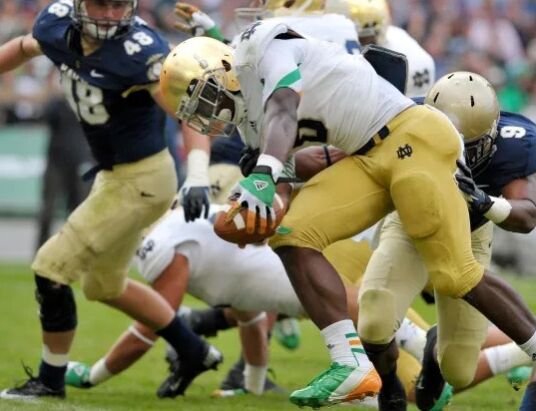 Fighting Irish and Bataillon kick off football season