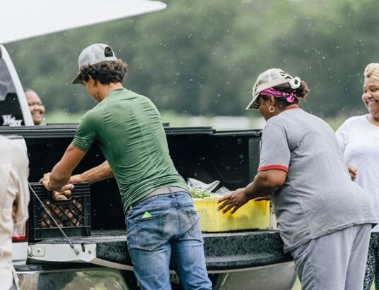 Food banks face challenges as Farm Bill deadline nears