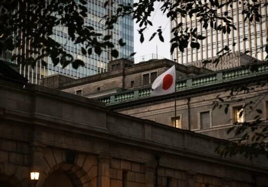 Japan’s Top Banks Hike Mortgage Rates as Bond Yields Surge