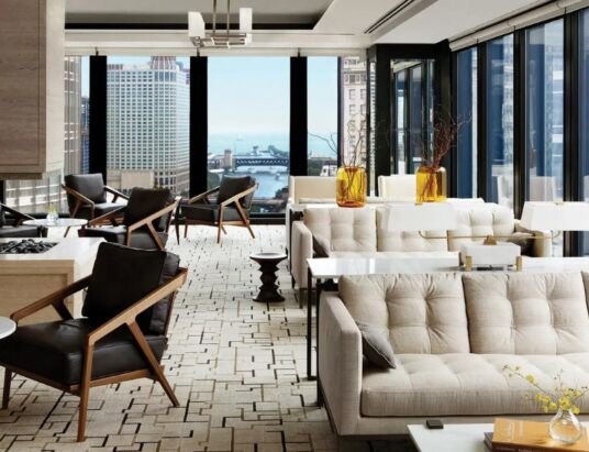 Langham Chicago: A Luxury Hotel for Business and Pleasure