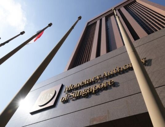 Singapore Banks Struggle to Deliver Quality Customer Experience Amid Economic