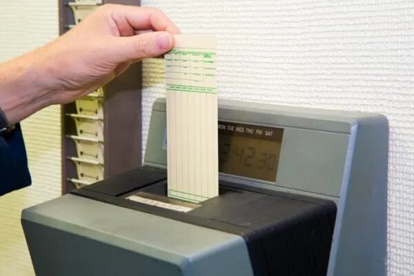 How Technology Can Help Reduce Employee Turnover In Hourly Jobs