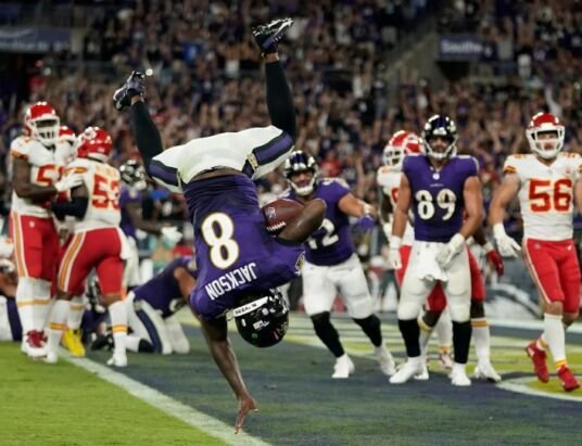 Jets stun Chiefs in Sunday night thriller