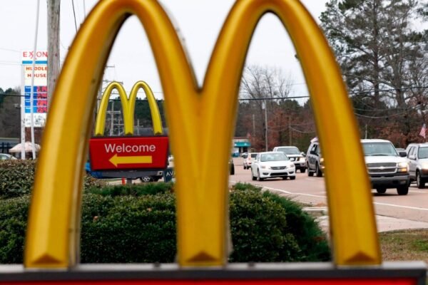 McDonald’s Franchise Model Under Threat by New Labor Rule