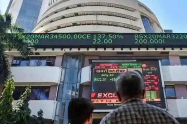 Sensex rallies 405 points, Nifty closes near 19,550; L&T, M&M lead the gains