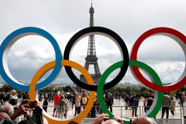 Ukrainian IOC Member Opposes Russian Athletes in Paris 2024