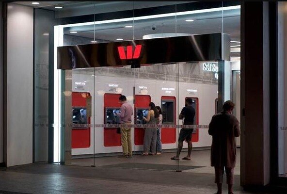 Westpac to end private banking services for St George and Bank of Melbourne