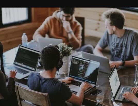 AI Job Market Shrinks in UK Despite Government’s Push for Innovation