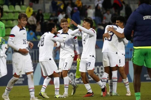 Chile’s soccer teams eye historic gold medals at Pan Am Games
