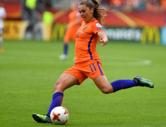 Football advances to semifinals; girls soccer fall in quarters