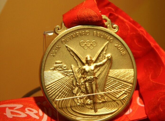 Historic gold medal from 1924 Winter Olympics on display in Scotland ...