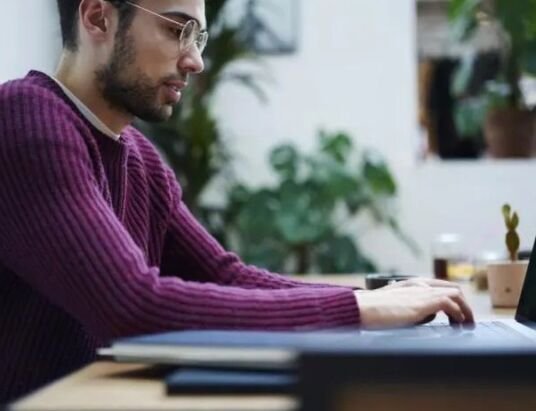 How Tech Leaders Can Stay Ahead Of The Curve With Ongoing Education