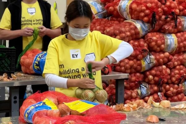 How food banks are coping with the holiday demand amid inflation and supply shortages