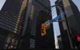 TSX recap: Index climbs 0.40% on banking, batteries - BNN Bloomberg