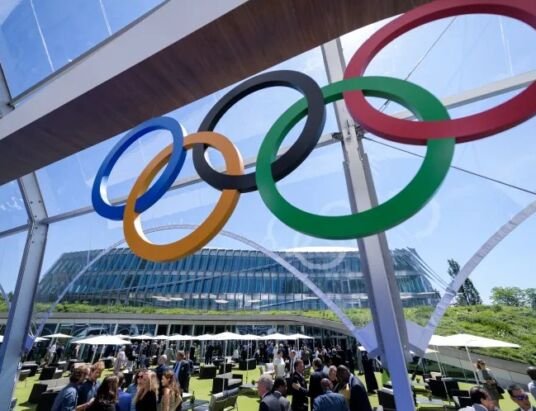 Ukraine urges Olympic ban on Russia and Belarus over invasion