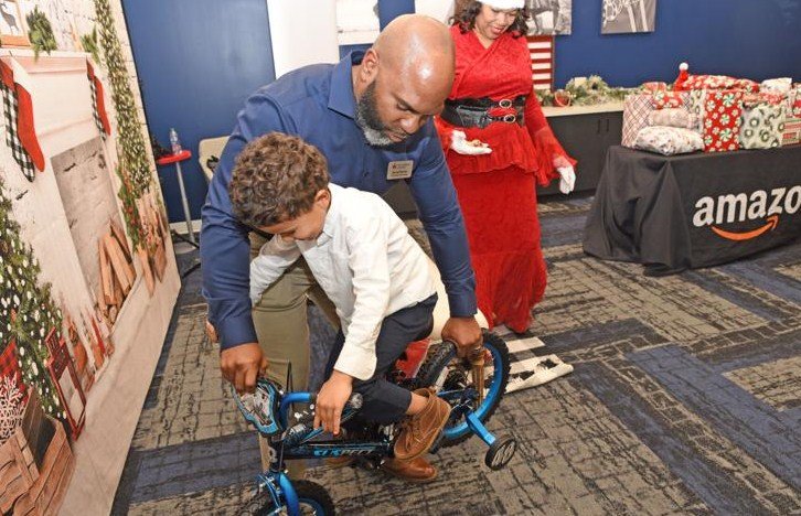 Amazon and Warrior Alliance bring joy to military families