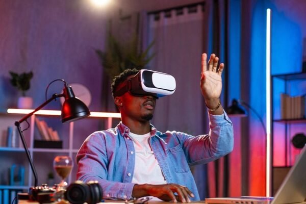 How Virtual Reality is Transforming the Entertainment Industry