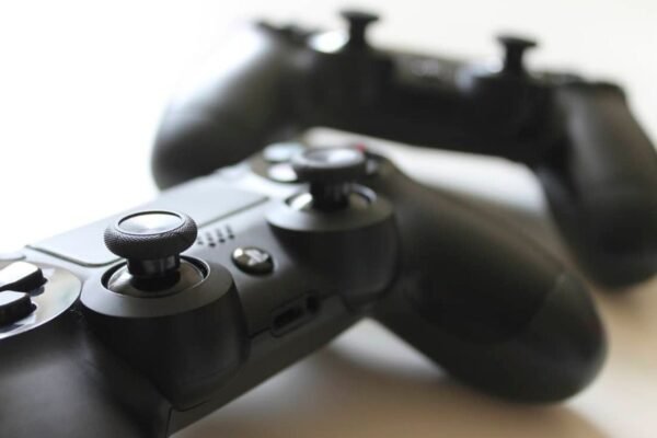 How to Find the Perfect Tech and Gaming Gifts in the Nick of Time