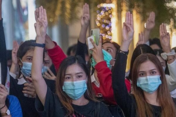Georgia’s Youth Losing Faith in Political Parties, NDI Report Finds