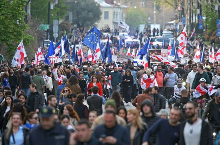 Tbilisi protest against Russian law