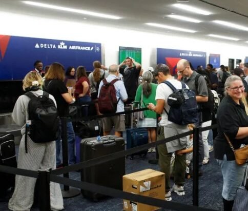delta air lines it outage impact