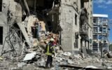 ukraine evacuates 8000 from kharkiv amid intensified russian