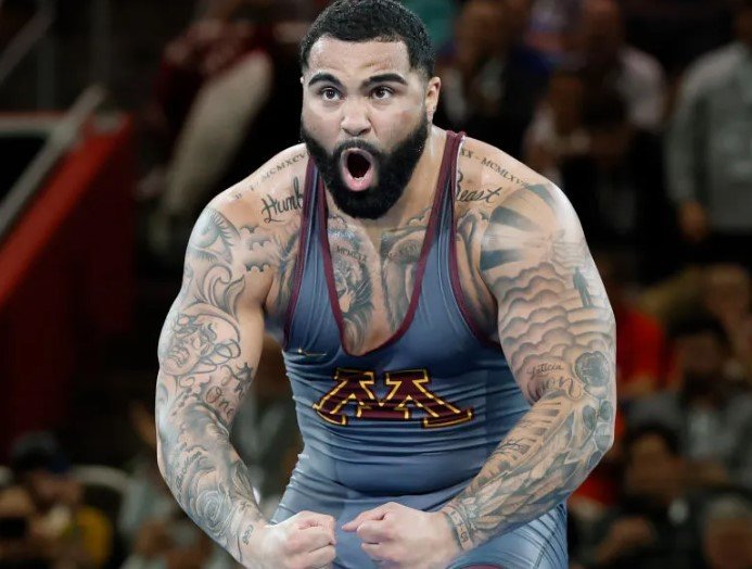 geno petriashvili wins gold medal in freestyle wrestling at paris olympics