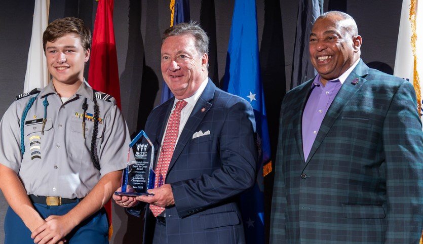 jrotc instructors receiving awards