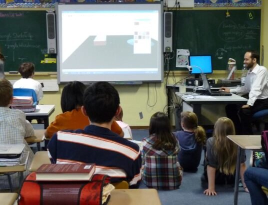 substitute teacher raises concerns about school facilities
