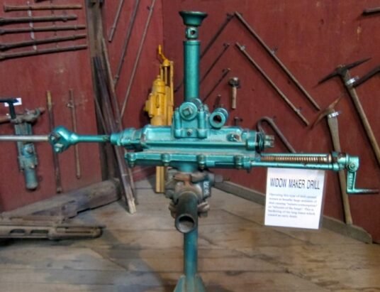 Arizona gold mine drilling exploration