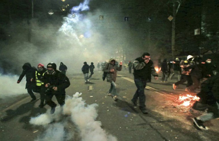 Georgian protesters clash with police in Tbilisi