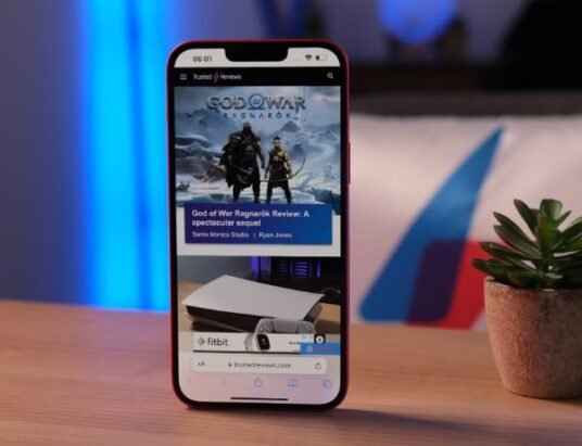 realme 14 Pro 5G bezel-less display