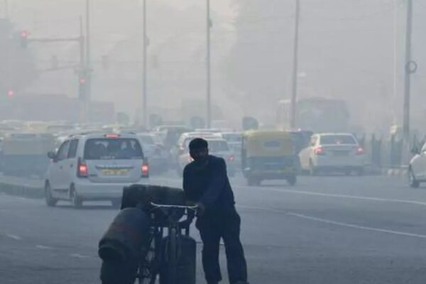 Delhi fog airport disruptions