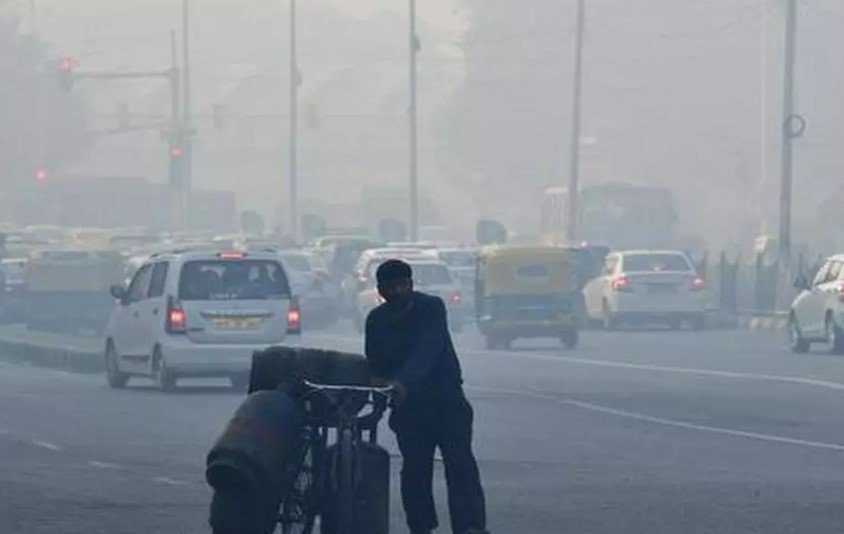 Delhi fog airport disruptions