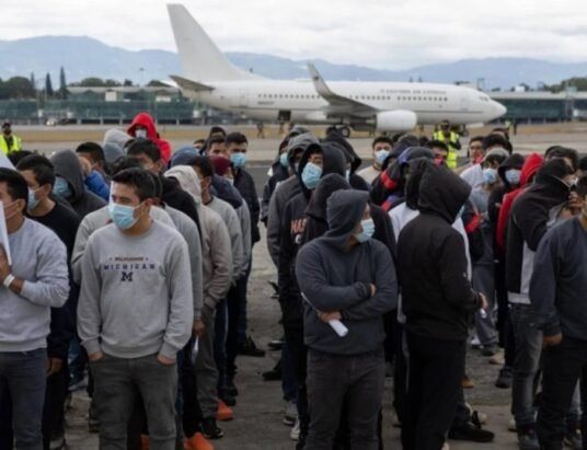 US Colombia immigration deportation flight