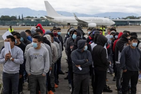 US Colombia immigration deportation flight
