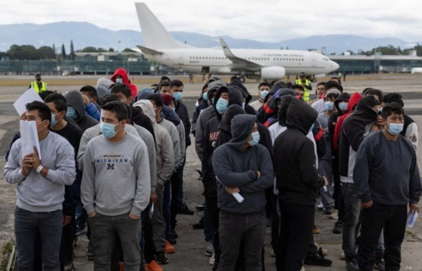 US Colombia immigration deportation flight