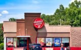 Huddle House restaurant exterior