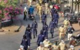 Mumbai Police outside Ranveer Allahbadia house