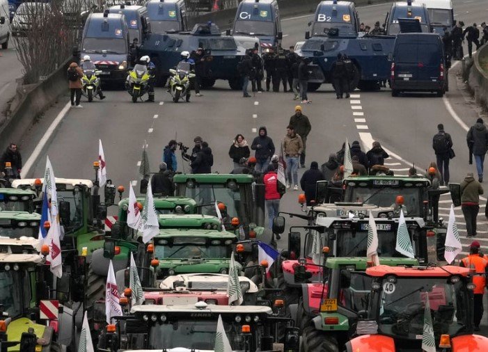 highway protest demonstration