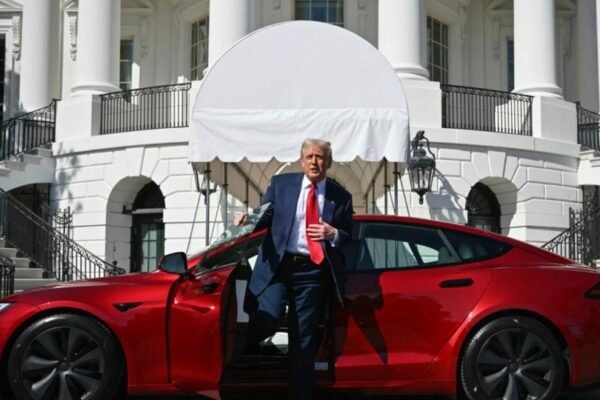 Donald Trump Tesla